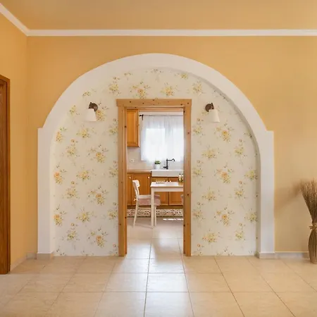 - 1st Floor * איקסיה