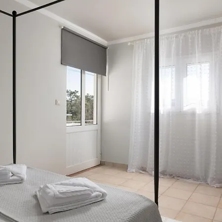 - 1st Floor Villa *