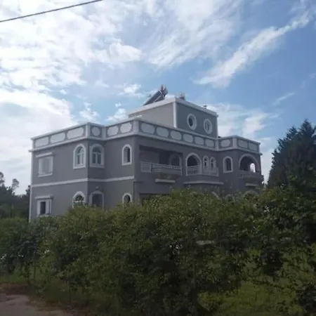 Villa - 1st Floor *